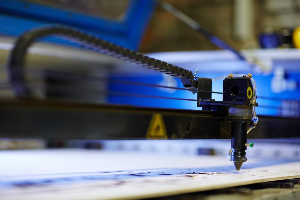 el lector óptico capacita al plotter
